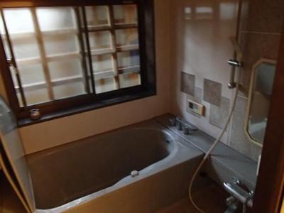 Spacious 6DK Traditional Home with Warehouse in Gotsu, Shimane — Image 2, Gotsu, Shimane