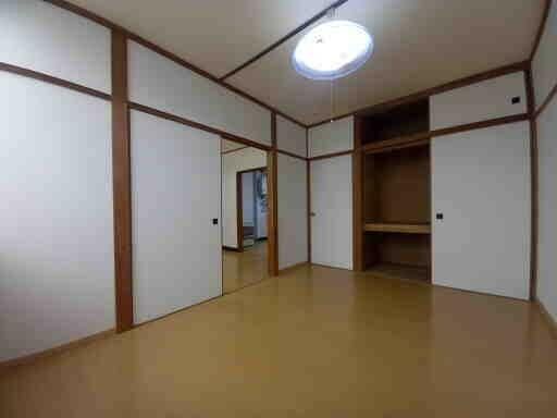2LDK Sapporo Apartment for Rent, No Key Money, Near Showa-dori Station - Thumbnail 4