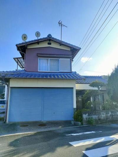 Spacious 3LDK House in Ainan-cho, Close to Schools and Town Hall — Image 1, Ainan, Ehime