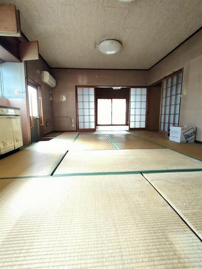 Spacious 3LDK House in Ainan-cho, Close to Schools and Town Hall — Image 3, Ainan, Ehime