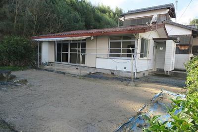 Single-Story 4DK House for Sale in Shunan City, Yamaguchi — Image 2, Shunan, Yamaguchi