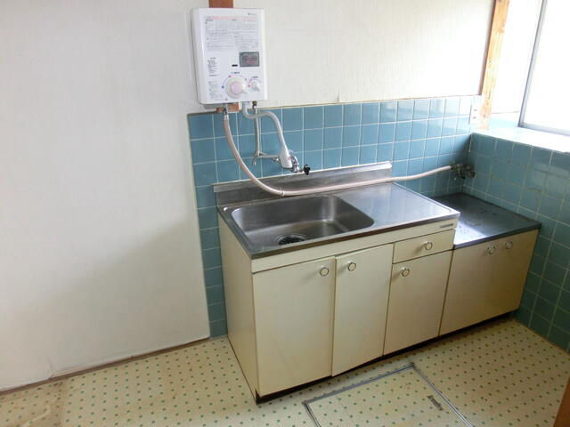 1972 3DK House in Kyoto's Sakyo Ward Near Ichijoji Station - Thumbnail 4