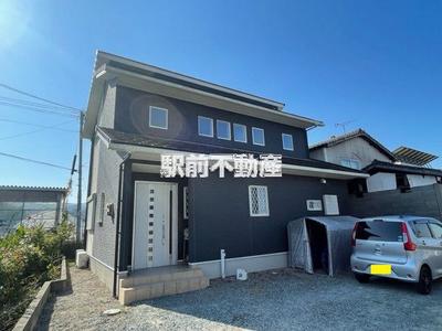 Modern 4LDK House with Solar Power in Yame City — Image 1, Yame, Fukuoka