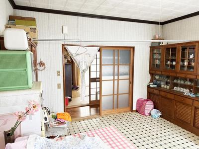 Spacious 5DK House in Sairenji-cho, Niihama - 243m² Land — Image 2, Niihama, Ehime