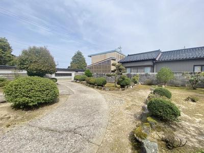 Spacious 9DK House with 1,890m² Land in Imizu City, Toyama — Image 3, Imizu, Toyama