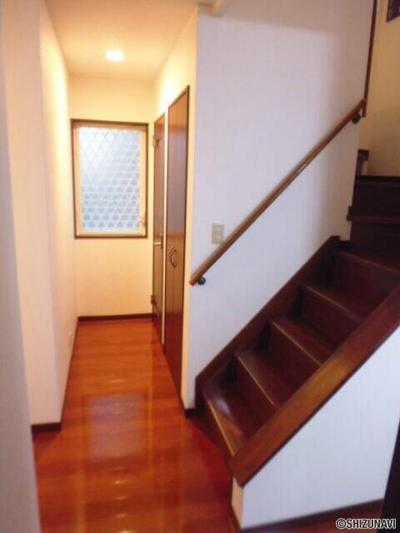 Solar-Powered 3LDK House in Yaizu - 13 Min to Station — Image 4, Yaizu, Shizuoka