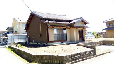 Renovated 3DK House in Komono-cho with 9.23% Yield Potential — Image 1, Komono, Mie
