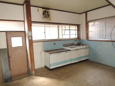 Traditional 3DK House for Sale in Tobata Ward, Kitakyushu — Image 2, Tobata, Fukuoka