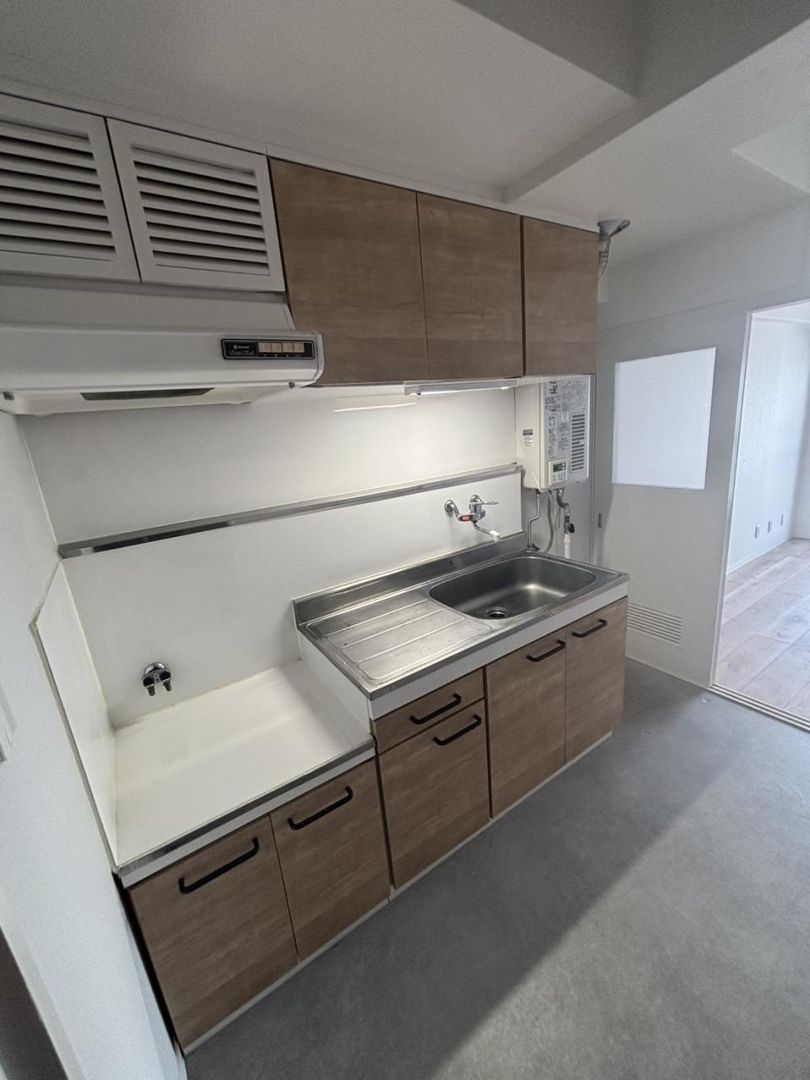 Renovated 1K Apartment near Shinkotoni Station, Sapporo - Image 1