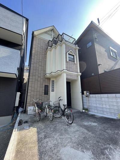 Spacious 3LDK House for Sale in Kitabatake, Abeno — Image 1, Abeno, Osaka