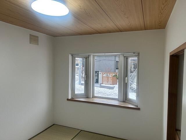 Renovated 2LDK Apartment for Rent in Sapporo Shiroishi Ward - Thumbnail 4