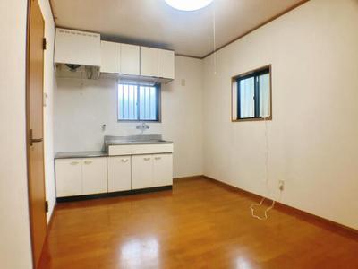 [Hatomark Site] 3DK Used Detached House in Tazakicho, Satsumasendai City, Kagoshima Prefecture — Image 3, Satsumasendai, Kagoshima