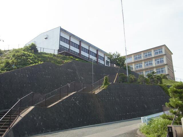 7LDK House in Hamamatsu with Garden and Parking - Thumbnail 3