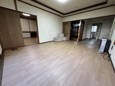 4LDK House for Sale in Shibetsu, Hokkaido - Investment Opportunity — Image 4, Shibetsu, Hokkaido
