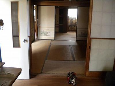 Spacious 6SDK House in Quiet Aizuwakamatsu Neighborhood — Image 3, Aizuwakamatsu, Fukushima