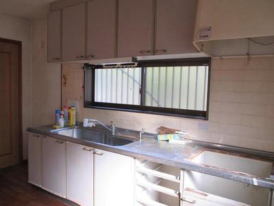 Spacious 7SK House in Fujieda with Large Land Plot — Image 4, Fujieda, Shizuoka