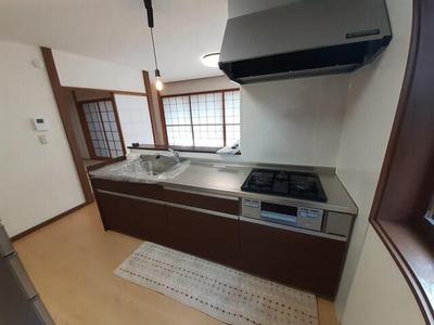 Renovated 7SLDK House with Large Lot in Yonezawa — Image 2, Yonezawa, Yamagata