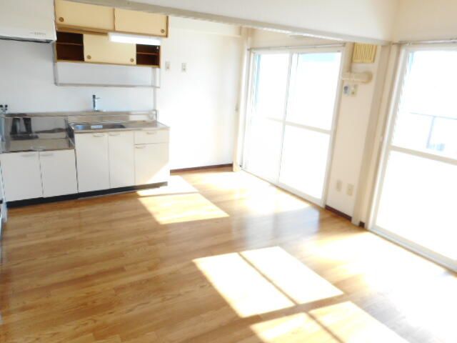 1LDK Apartment for Rent in Central Obihiro, Hokkaido - Thumbnail 3