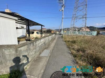 Traditional 3DK House in Shinonome-cho, Niihama - 170sqm Land — Image 3, Niihama, Ehime