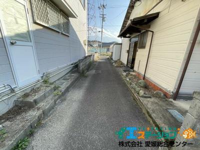 Traditional 3DK House in Shinonome-cho, Niihama - 170sqm Land — Image 2, Niihama, Ehime