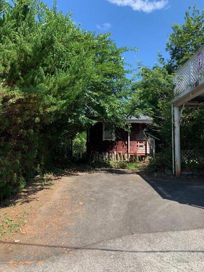 Pink Western-Style Villa with Large Garden in Uenohara — Image 3, Uenohara, Yamanashi
