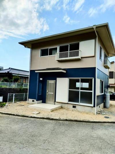 Renovated 3LDK House with Large Land in Shikokuchuo, Ehime — Image 1, Shikokuchuo, Ehime