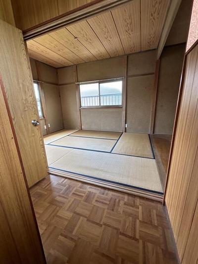 Spacious 4DK House in Kakegawa City with Large Land Plot — Image 1, Kakegawa, Shizuoka