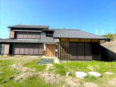 Spacious 9SDK House with Large Land in Gamagori, Aichi — Image 2, Gamagori, Aichi