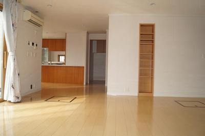 [Hatomark Site] 4SLDK Used Detached House in Mizukigaoka, Kameyama City, Mie Prefecture — Image 4, Kameyama, Mie