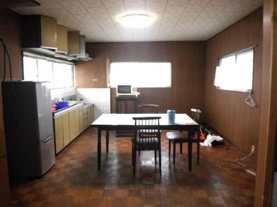 Traditional House on Oshima Island, Niihama - 730sqm Plot — Image 2, Niihama, Ehime