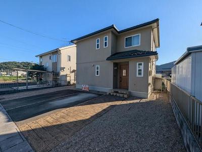 Spacious 3LDK House with Wood Deck in Sakahogi, Gifu — Image 1, Sakahogi, Gifu