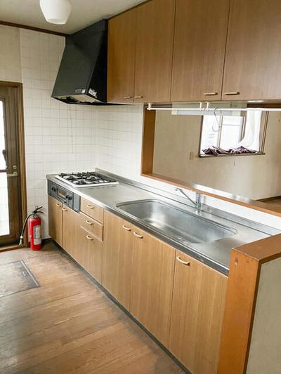 Spacious 4LDK House in Mibu-machi with 3 Parking Spaces — Image 4, Mibu, Tochigi