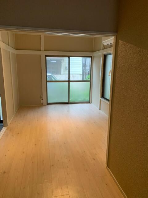Renovated 2LDK House for Sale in Yokosuka Kurihama - Thumbnail 3