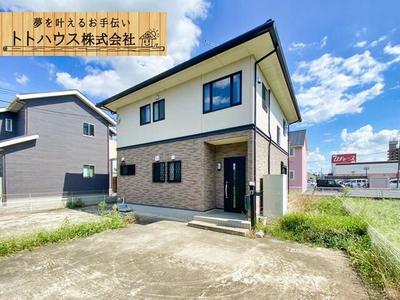 Eco-Friendly 4SLDK House in Kuki with Solar Panels — Image 1, Kuki, Saitama