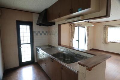 Spacious 4LDK House in Gotemba with Mountain Views — Image 4, Gotemba, Shizuoka