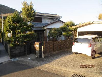 Spacious 5DK House in Nobeoka City - 396m² Plot with Garden — Image 1, Nobeoka, Miyazaki