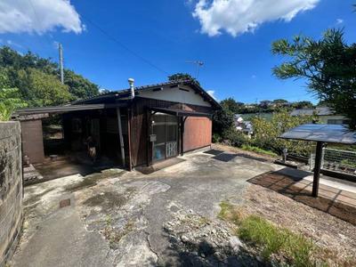 Spacious 4DK House with Large Land Plot in Ōmuta City — Image 1, Omuta, Fukuoka