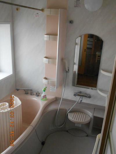 Spacious Traditional Home in Uozu with Large Garden Plot — Image 3, Uozu, Toyama