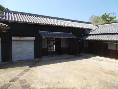 Traditional Farmhouse with Cattle Barn in Awaji City — Image 1, Awaji, Hyogo
