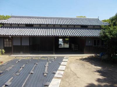 Traditional Farmhouse with Cattle Barn in Awaji City — Image 1, Awaji, Hyogo