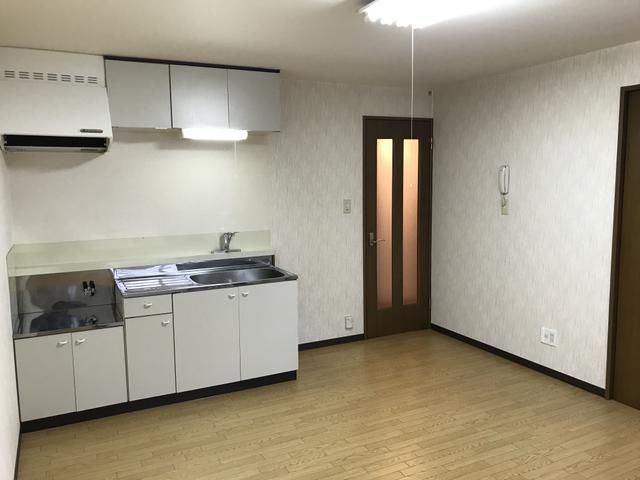 2LDK Apartment for Rent in Takikawa, Hokkaido - Pet Friendly - Thumbnail 3