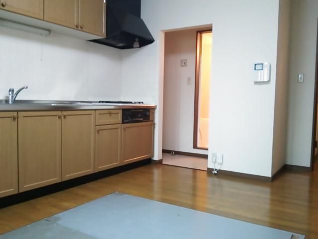 1DK Apartment for Rent in Sapporo's Toyohira Ward - Thumbnail 2