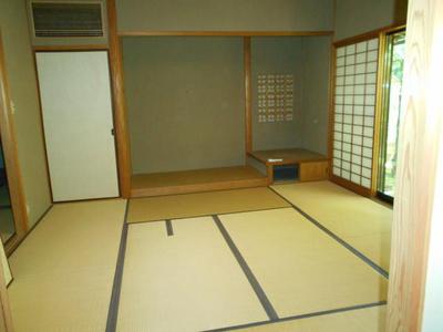 [Hatomark Site] 5LDK Used Detached House in Kumamoto Prefecture, Kikuchi City, Kumamoto Prefecture — Image 3, Kikuchi, Kumamoto