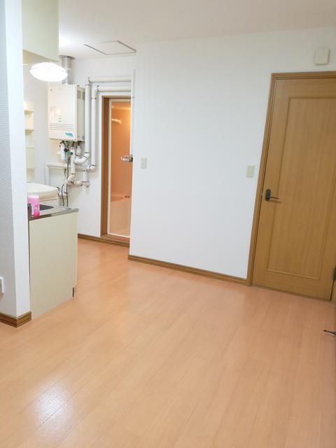 1K Apartment for Rent in Kushiro, Hokkaido - 32,000 Yen - Thumbnail 3