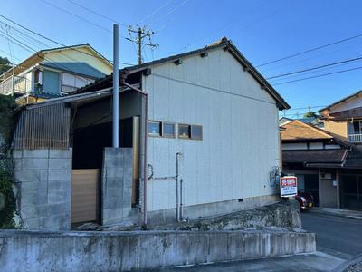1961 Wooden House Near Katsuura Port, Chiba — Image 1, Katsuura, Chiba