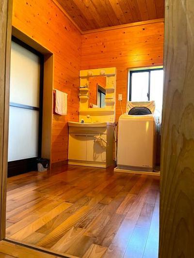 2LDK Hot Spring House in Kirishima with Natural Onsen Bath — Image 3, Kirishima, Kagoshima