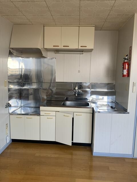 Renovated 1LDK Apartment for Rent in Takikawa, Hokkaido - Image 1