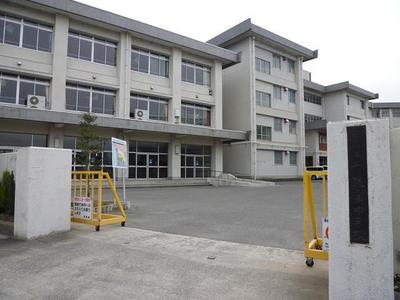 Spacious 4DK House in Suzuka with Separate Building — Image 4, Suzuka, Mie