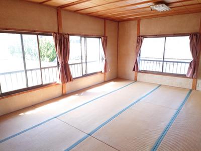 Spacious 8DK House in Akaiwa City - 241sqm on Large Land Plot — Image 3, Akaiwa, Okayama