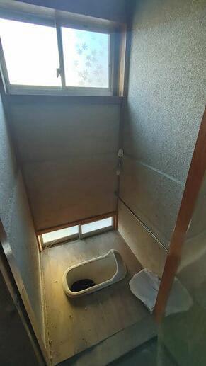 Traditional 5DK House in Funami, Nyuzen - Corner Plot with Business Potential — Image 1, Nyuzen, Toyama